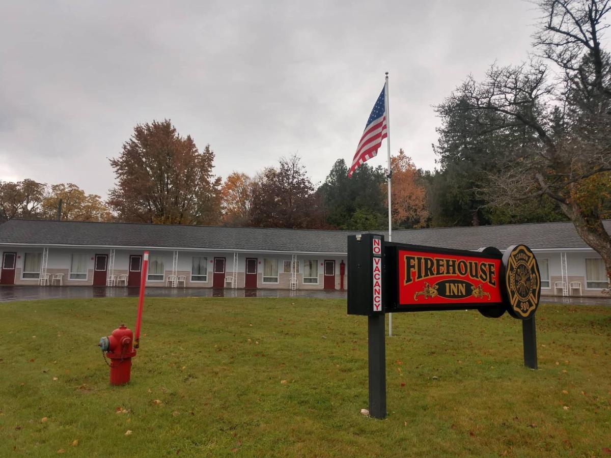 Firehouse Inn Saint Ignace Εξωτερικό φωτογραφία