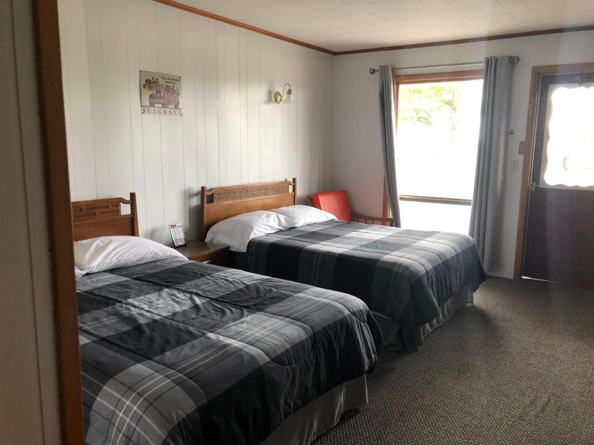 Firehouse Inn Saint Ignace Εξωτερικό φωτογραφία