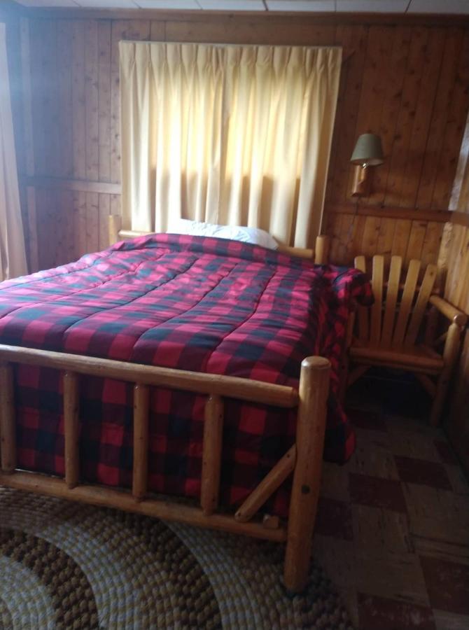 Firehouse Inn Saint Ignace Εξωτερικό φωτογραφία